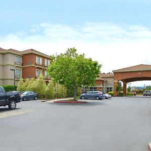 Hilton Garden Inn Napa Exterior photo