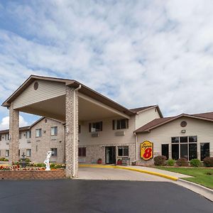 Motel Super 8 By Wyndham Big Rapids Exterior photo