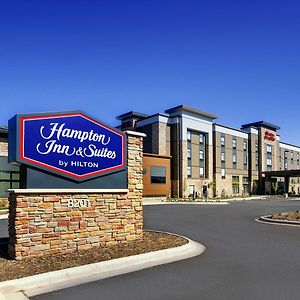 Hampton Inn&Suites Milwaukee West West Allis Exterior photo