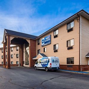 Best Western Airport Inn Warwick Exterior photo