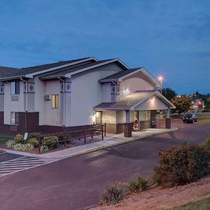 Motel Super 8 by Wyndham Christiansburg/Blacksburg Area Exterior photo