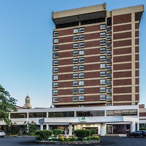 Holiday Inn & Suites Pittsfield-Berkshires Exterior photo