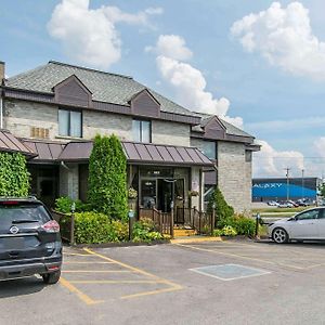 Quality Hotel & Suites Sherbrooke Exterior photo