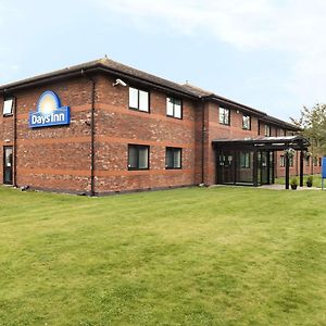 Days Inn Stafford Exterior photo