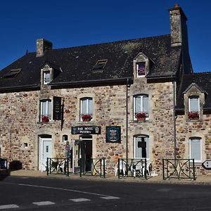 Hotel Auberge De La Vallee De La Douve L'Etang-Bertrand Exterior photo