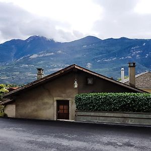 Villa Fully, Valais Chalet Accueillant Avec Cheminee Exterior photo