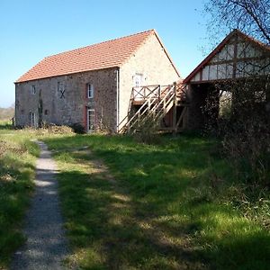 Bed and Breakfast Le Chevalier Des Marettes Airel Exterior photo