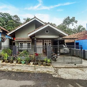 Oyo Homes 91133 Desa Wisata Sumber Agung Syariah Bandar Lampung Exterior photo