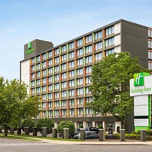 Holiday Inn Boston Bunker Hill, an IHG Hotel Somerville Exterior photo