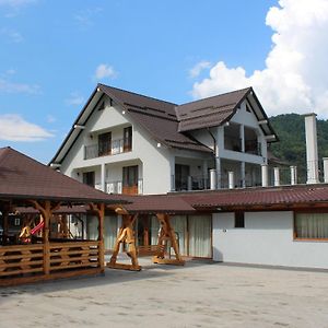 Hotel Casa Luca Viseu de Jos Exterior photo