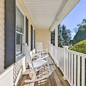 Villa Classy Getaway With Deck And Yard Less Than 1 Mi To Beach Riverhead Exterior photo