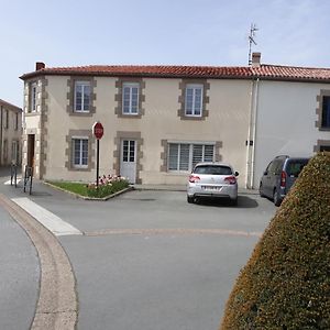 Ferienwohnung Gite De La Fontaine Marsi Saint-Mars-la-Réorthe Exterior photo