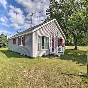 Villa Pet-Friendly And Peaceful Northern Michigan Gem Newberry Exterior photo