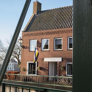 Bed and Breakfast Yep! Slapen Bij De Sluis Blokzijl Exterior photo