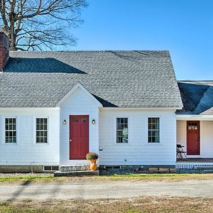 Charming Farmhouse Walk To Village And Trails! Burke Exterior photo