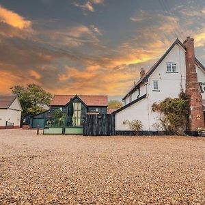 Hotel The Auberge Yaxley  Exterior photo