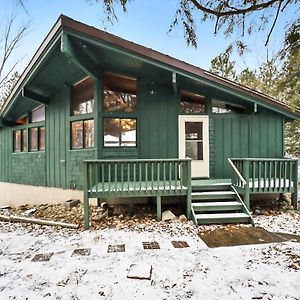 Petoskey Stone Lodge Bellaire Exterior photo