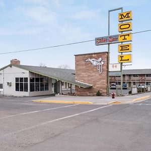 Hotel OYO Silver Spur Burns Hwy 20 Exterior photo