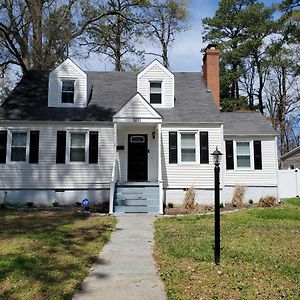 Villa Weyanoke Petersburg Exterior photo