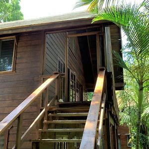 Ferienwohnung Tropical Treehouse Sandy Bay Exterior photo