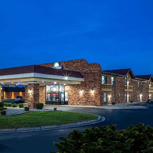 Days Inn by Wyndham Anderson IN Exterior photo