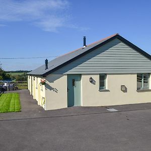 Villa East Croft Barn Halwill Exterior photo