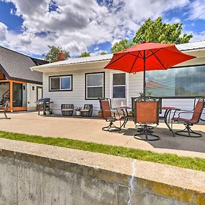 Waterfront Osoyoos Lake Cottage With Beach And Patio! Oroville Exterior photo