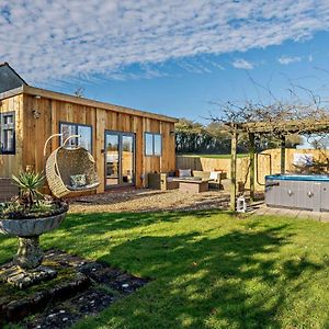 Villa Log Cabin Near Bath Chippenham  Exterior photo