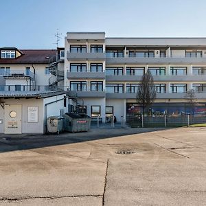 Ferienwohnung Huber Living Basic 304 Germering Exterior photo