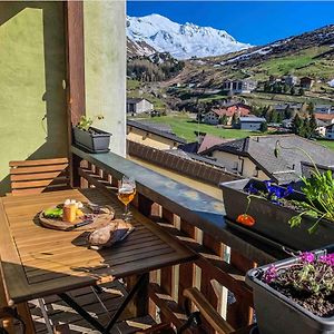 Heimelige Ferienwohnung Mit Sicht In Die Bergwelt Bivio Exterior photo