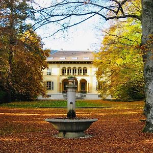 Villa Maison Suchard, Tradition & Elegance In The Jura Couvet Exterior photo