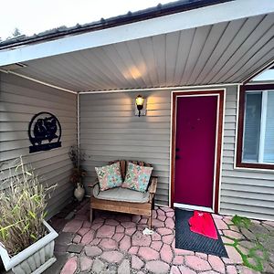 Villa Tiny House With Private Hot Tub Near Seattle Shoreline Exterior photo