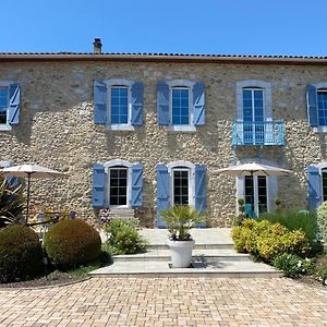 Bed and Breakfast La Maison Du Bonheur Ausson Exterior photo