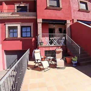 Villa Casa Grande De Tres Plantas Con Parking Gratis Linares  Exterior photo