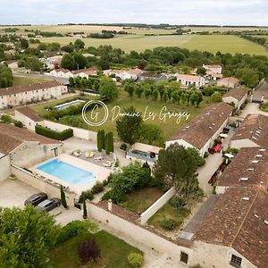 Villa Domaine Les Granges Saint-Jean-dʼAngély Exterior photo