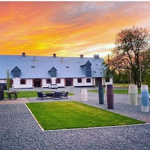 Castle Apartment In Osterlen - The Thott Suite Tomelilla Exterior photo