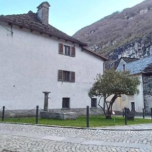 Ferienwohnung Armonia Edificio Storico Del 1563. Cevio Exterior photo