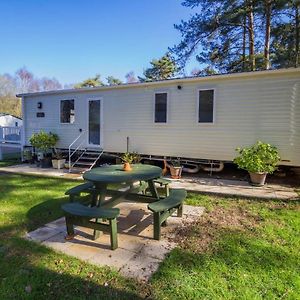 Hotel Beautiful Caravan With Decking At Haven Holiday Park In Norfolk Ref 11303Mc Great Yarmouth Exterior photo