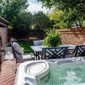 Villa Casa Italia Retreat Sleeps 10 With Hot Tub For 6. Amarillo Exterior photo