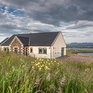 Villa Captain'S Rest With Hot Tub And Sauna Dunvegan  Exterior photo