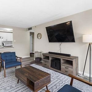 Newly Renovated 2 Bedroom Downtown Saskatoon Condo Exterior photo