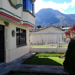 Villa Otavalo Ecuador Exterior photo