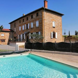 Villa Gite Des Pierres Dorees Saint-Germain-Nuelles Exterior photo