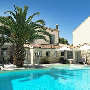 Hotel Le Square Saint-Pierre-d'Oleron Exterior photo