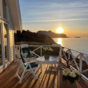 Villa Aalesund Oceanview Exterior photo