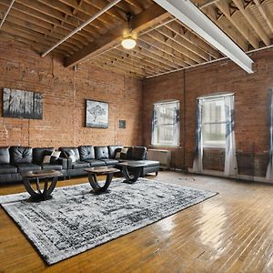 Ferienwohnung Gorgeous Downtown Detroit Loft - Fully Equipped Exterior photo