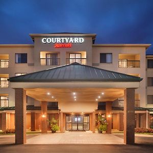 Courtyard By Marriott Dayton Beaver Creek Exterior photo