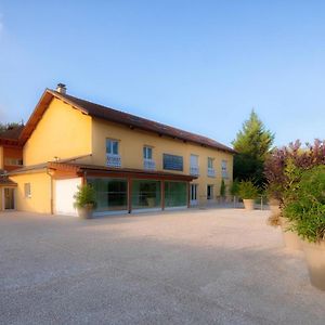 Ferienwohnung Domaine Chloe Du Lac Montferrat  Exterior photo