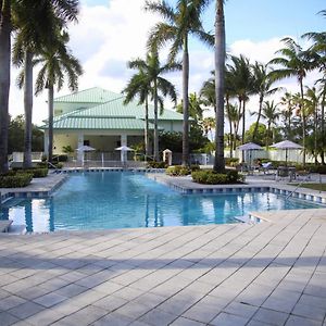 Upscale Resort Villa In The Heart Of Miami Exterior photo