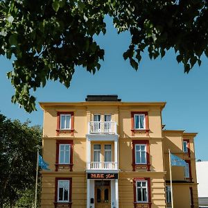 Park Hotel Linköping Fawlty Towers Exterior photo